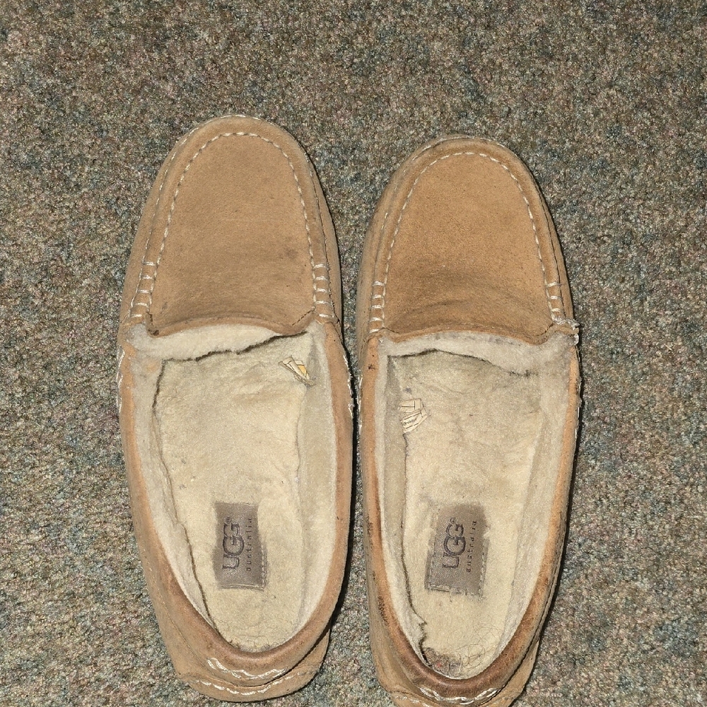 UGG Women's 8 Loafers